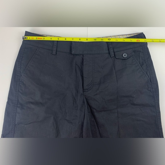 Dockers Womens Black Bermuda Shorts Mid-Rise Flat Front Curvy Size 12 - Picture 10 of 11